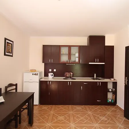 Arendoo In St. Helena Apartment